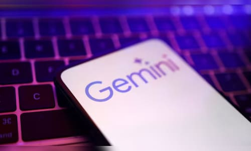 Google’s Gemini closes in on ChatGPT as Alphabet’s AI scale strategy kicks in