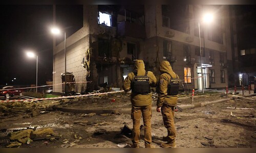 Russian Attacks Kyiv, Injures Six