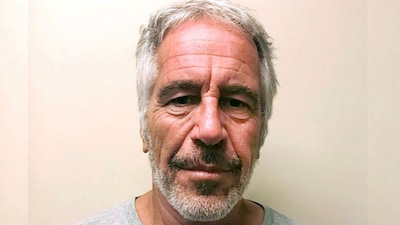 एपस्टीन के 'वाइल्ड' डिनर में दिखे जुकरबर्ग, मस्क: नई तस्वीर से मचा बवाल.