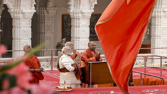 In Pics | PM Modi hoists saffron flag at Ayodhya Ram Temple, says 500 ...