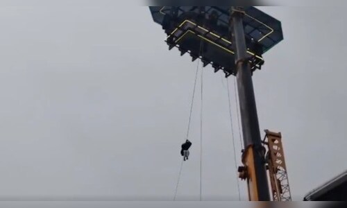 Tourists Rescued After Crane Malfunction at Kerala Sky Dining