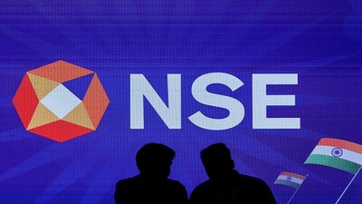 SEBI NSE IPO को मंजूरी देने के करीब: चेयरमैन पांडे ने कहा, इस महीने मिल सकती है NoC.