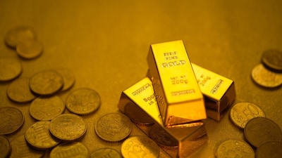 1. ₹15.16 lakh worth of gold bought by one Mumbai user | The single highest cumulative spending on gold came from Mumbai, where one user purchased gold worth ₹15.16 lakh over the year. (Image: Canva)