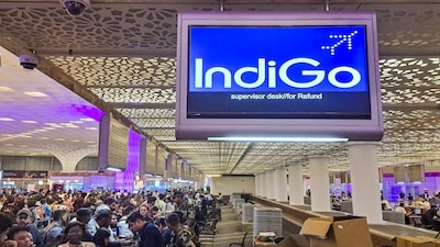 Mumbai: Stranded passengers at the IndiGo counter after several flights were cancelled at Chhatrapati Shivaji Maharaj International Airport, in Mumbai, Friday, Dec. 5, 2025. (PTI Photo)(PTI12_05_2025_000021B)