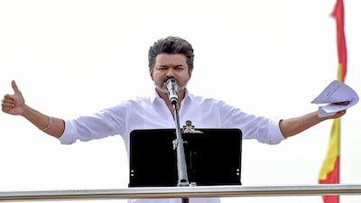 **EDS: THIRD PARTY IMAGE** In this screengrab from a video posted on Dec. 9, 2025, TVK chief Vijay address a public rally, in Puducherry. (@TVKVijayHQ/Yt via PTI Photo)
(PTI12_09_2025_000074B)