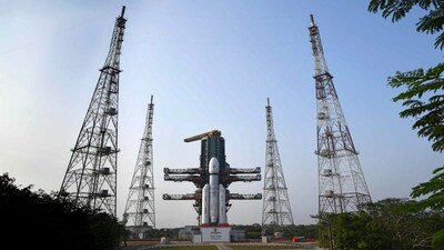 **EDS: THIRD PARTY IMAGE** In this image posted on Dec. 23, 2025, Indian Space Research Organisation's LVM3M6 set to launch the BlueBird Block-2 spacecraft from Satish Dhawan Space Centre, Sriharikota. (@isro/X via PTI Photo)(PTI12_23_2025_000013B) *** Local Caption ***