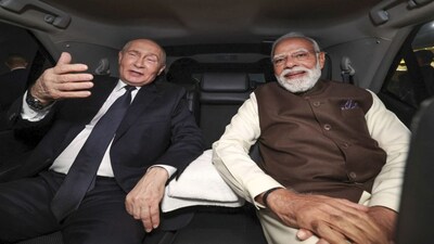 **EDS: THIRD PARTY IMAGE** In this image posted on Dec. 4, 2025, Prime Minister Narendra Modi and Russian President Vladimir Putin travel in a car to 7, Lok Kalyan Marg, upon latter's arrival in New Delhi. (@narendramodi/X via PTI Photo)(PTI12_04_2025_000510B)