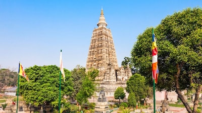 Bodh Gaya is the holiest site for Buddhists, where Lord Buddha attained enlightenment under the Bodhi Tree. Winter’s mild weather makes it ideal for meditation, temple visits, and exploring international monasteries in peace. The calm ambience amplifies the spiritual energy of this sacred town. (Image: Canva)