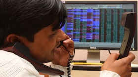 Closing Bell: Nifty reclaims 25,550 as banks shine; IT under pressure Closing Bell: Nifty reclaims 25,550 as banks shine; IT under pressure