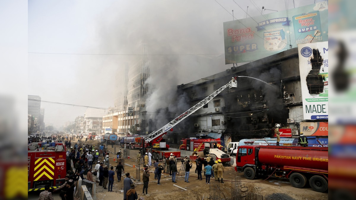 Karachi Gul Plaza fire: Death toll rises to 14 as rescue teams search ...