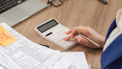 9. Accounting for Surcharge and Cess
If the bonus pushes your total annual income above ₹50 lakh, a surcharge (starting at 10%) is applied to the calculated tax. Additionally, a 4% Health and Education Cess is levied on the sum of the income tax and surcharge. This is a mandatory final step in determining the actual "cost" of the bonus in terms of tax outflow to the government.
Example: A high-income individual’s bonus pushes total income beyond ₹50 lakh, triggering surcharge and additional cess.(Image: Canva)