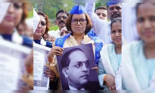 Thackerays Promise Aid, Meals in BMC Manifesto