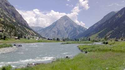 2. 5.	Gurez Ice Route (Kishanganga River, Jammu and Kashmir): The Gurez Ice Route, formed over frozen stretches of the Kishanganga River in Jammu and Kashmir, becomes a vital winter lifeline for the Gurez valley, enabling movement of people and essential supplies when heavy snowfall blocks regular road connectivity.