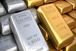 Gold sells off after record run, but January set to be best since 1980s