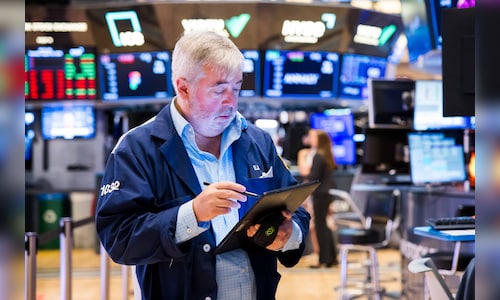 These are the most overbought and oversold stocks in the S&P 500 as 2026 begins