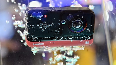 वॉल स्ट्रीट की CES 2026 पर नजर: AI क्रांति से टेक स्टॉक्स में उछाल की उम्मीद.