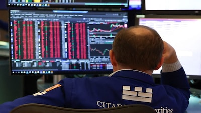 Deutsche Bank: 'Honeymoon Over for AI' — Economic Correction Looms by 2026