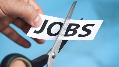 AI’s Impact on Jobs | Indian CEOs expect AI to significantly reshape the workforce. Around 54% believe junior-level jobs will decline, while 30% expect a fall in mid-level roles. About 24% also see a reduction in senior-level positions. These numbers are higher than global averages. (Image: Canva)