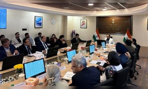 Public insurers told to chase profits, younger customers and full digitalisation