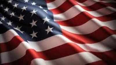 US Jobless Claims Edge Up, Labor Market Shows Weakness Despite Low Layoffs