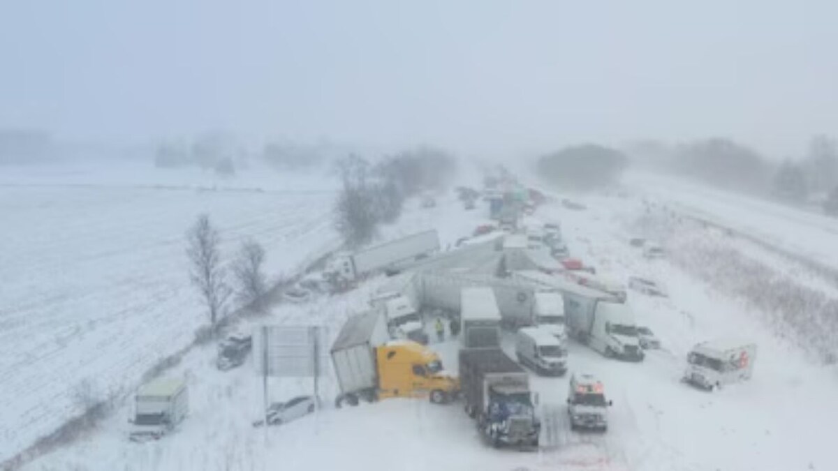 More than 100 vehicles pile up on snowbound Michigan highway, show ...
