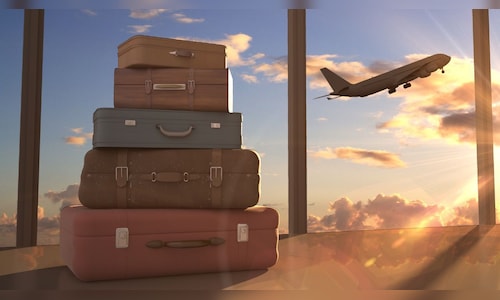 11:11 Weekend | Travelling in turbulent times, Kashmir in bloom, and how scrolling affects mental, emotional health