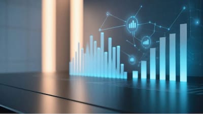 Compounding: full vs staggered
Compounding favours lump sum investments because the full amount remains invested for the entire period, unlike SIPs where later instalments have less time to grow.

Example: Over 10 years at returns above 12%, a lump sum investment typically builds a larger corpus than an SIP with the same total contribution.(Image: Canva)
