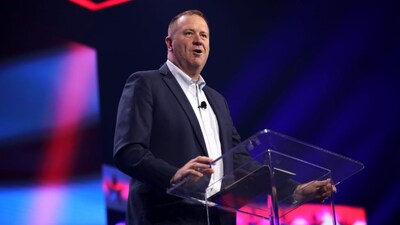 Senator Schmitt Unveils SCAM Act: Tougher Citizenship Revocation for Serious Crimes