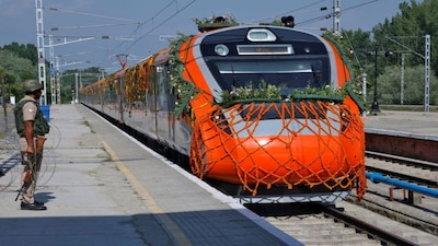 A security force personnel stands guard as India's high-speed train "Vande Bharat Express" arrives at Srinagar railway station after India's Prime Minister Narendra Modi flagged off the train services from the Shri Mata Vaishno Devi (SMVD) railway station in Jammu's Katra to Srinagar, June 6, 2025. REUTERS/Sharafat Ali