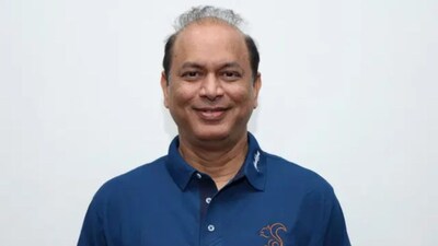 Sunil Singhania: 'Time to Buy Stocks' Amidst 'Peak Fear' in Markets