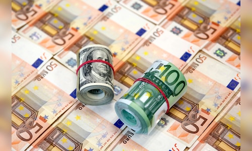 India forex reserves fall from $728 billion peak to $688 billion in one month