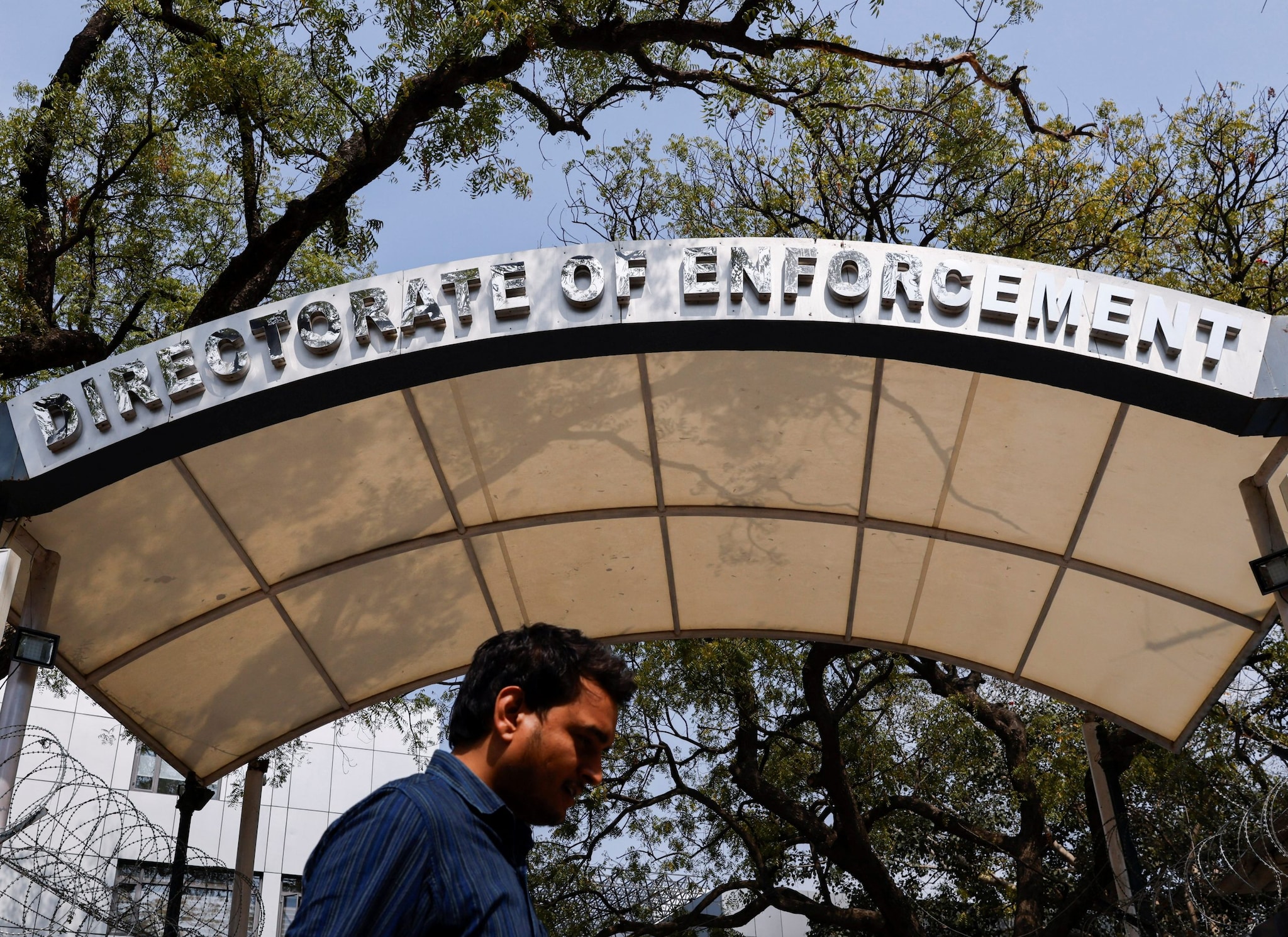 ED attaches ₹3 crore assets of former SBI official in disproportionate assets case