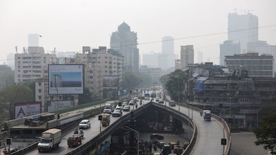 Traffic moves on a flyover in Mumbai, India, February 1, 2026. REUTERS/Francis Mascarenhas