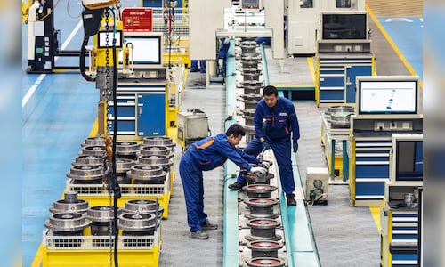 Chinese factory activity rises for export-oriented companies: poll