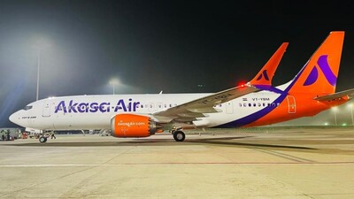 अकासा एयर का 33वां बोइंग 737 मैक्स बेंगलुरु पहुंचा, महिला दल ने भरी उड़ान.