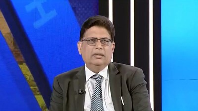 DIPAM Secy Hints at Flexibility in PSU Stake Cuts Below 51% for Budget 2026