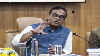 Guwahati: Assam Chief Minister Himanta Biswa Sarma addresses a press conference targeting Congress leadership amid ongoing political exchanges, in Guwahati, Sunday, Feb. 8, 2026. (PTI Photo)(PTI02_08_2026_000173B)