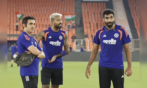 South Africa end India’s 12-match T20 World Cup winning streak in Ahmedabad