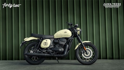 Jawa 42 ने भारत में ₹1.85 लाख में नया आइवरी कलर विकल्प लॉन्च किया.