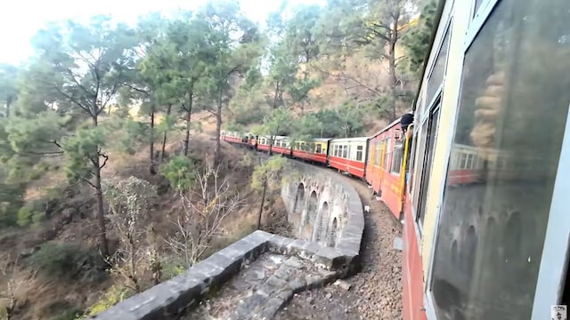 Kalka-Shimla NG tourist Train./(Image YouTube)