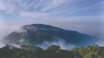 वैलेंटाइन डे पर नंदी हिल्स बंद: भीड़ और सुरक्षा चिंताओं के कारण लगा प्रतिबंध.