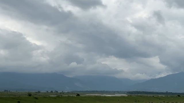 One of the panoramic landscapes seen during New Jaipaguri Exp journey. (Image YouTube)