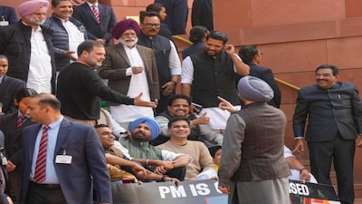 MoS Ravneet Singh Bittu and LoP in Lok Sabha Rahul Gandhi get into heated exchange (PTI)