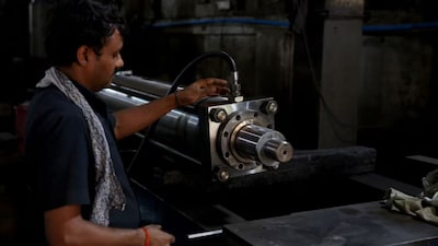 विनिर्माण क्षेत्र में तेजी से फरवरी में भारत का निजी क्षेत्र मजबूत हुआ: पीएमआई रिपोर्ट.