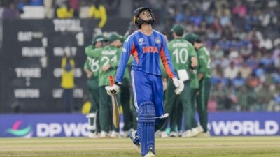 अभिषेक शर्मा ने T20 विश्व कप 2026 में लगातार तीसरी बार डक दर्ज की.