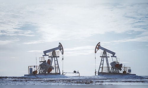 Crude oil seen at $70–80/bbl by May-end; Sunil Singhania flags market relief