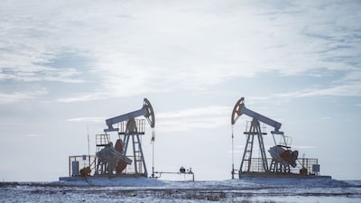 Despite the broader weakness, a few stocks have delivered gains. Oil and Natural Gas Corporation (ONGC) has risen 16%, while Bharat Electronics is up 9%. Power Grid Corporation of India, State Bank of India and Apollo Hospitals Enterprise have gained around 7% each.