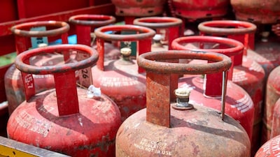 LPG Supply Under Watch: Centre Urges States to Intensify Monitoring Amid Concerns
