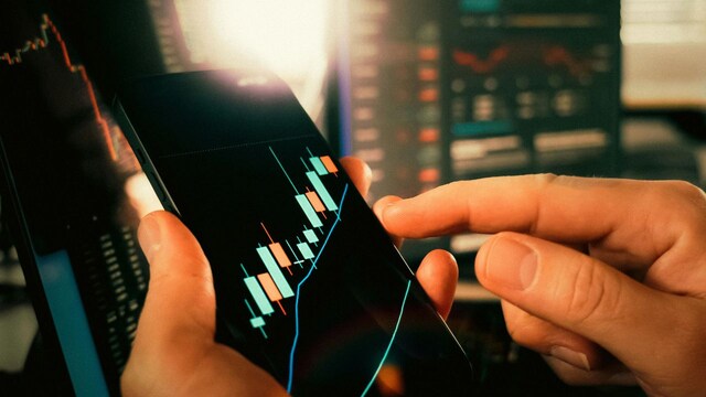 M&M Financial Services share price