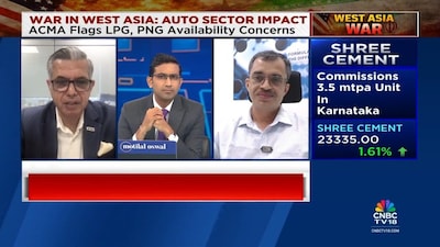 Gas Crisis Hits Auto, Chemicals: Costs Soar, Supply Chains Falter Amid Shortages